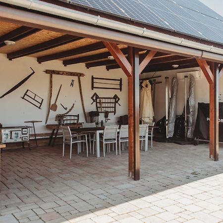 Maushaus Hotel Vemend Bagian luar foto